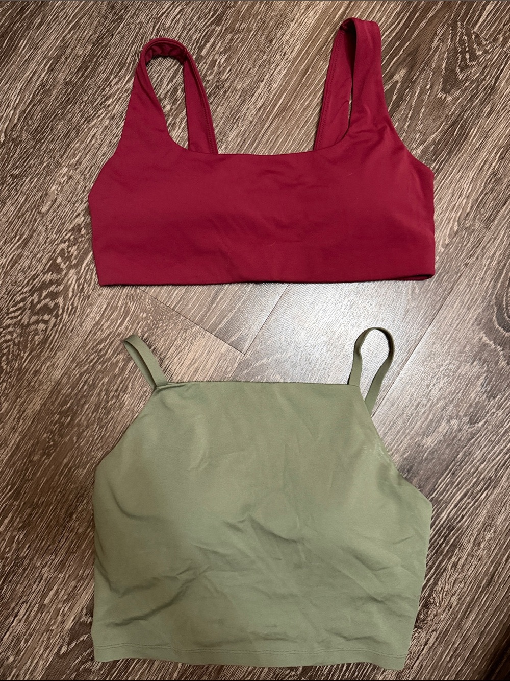 Aerie Maroon Bra & Olive Green Square Neck Cropped Cami Bundle